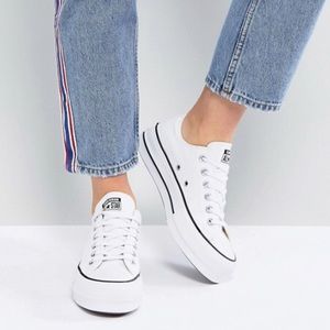 Converse Chuck Taylor All Star Platform Ox Sneaker